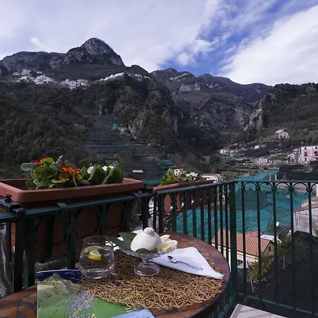 La Valle Delle Ferriere Couette-café