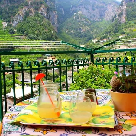 La Valle Delle Ferriere Bed & Breakfast