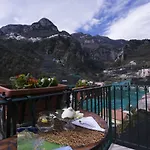 La Valle Delle Ferriere فندق مبيت وإفطار